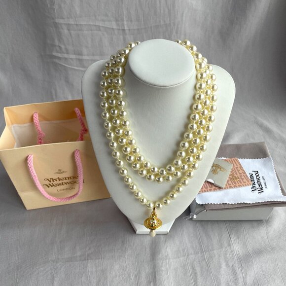 New Vivienne Westwood Triple Pearl Necklace